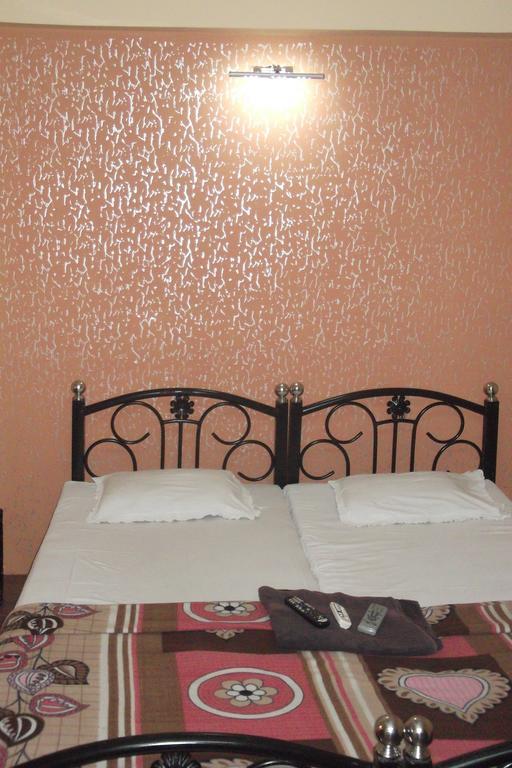 Megacity Inn Kolkata Room photo